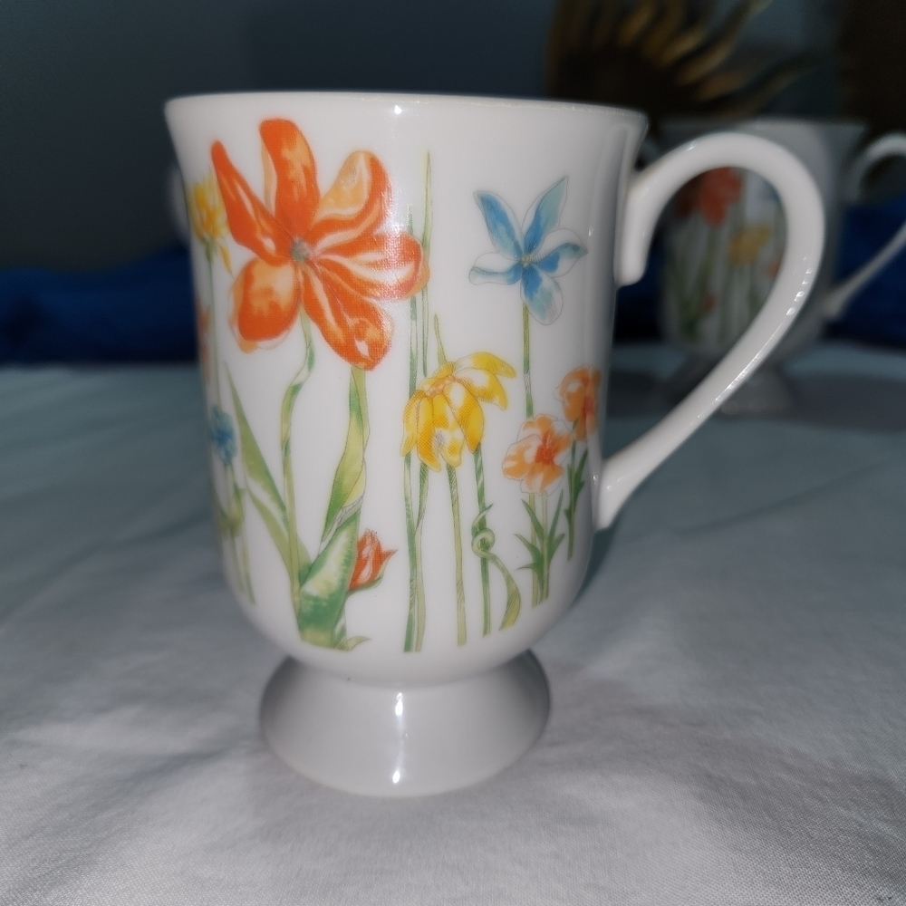 Tivoli Tuscany Mugs Fine China Made in Japan Wildflowers Floral Coffee Tea or Me - Picture 5 of 17